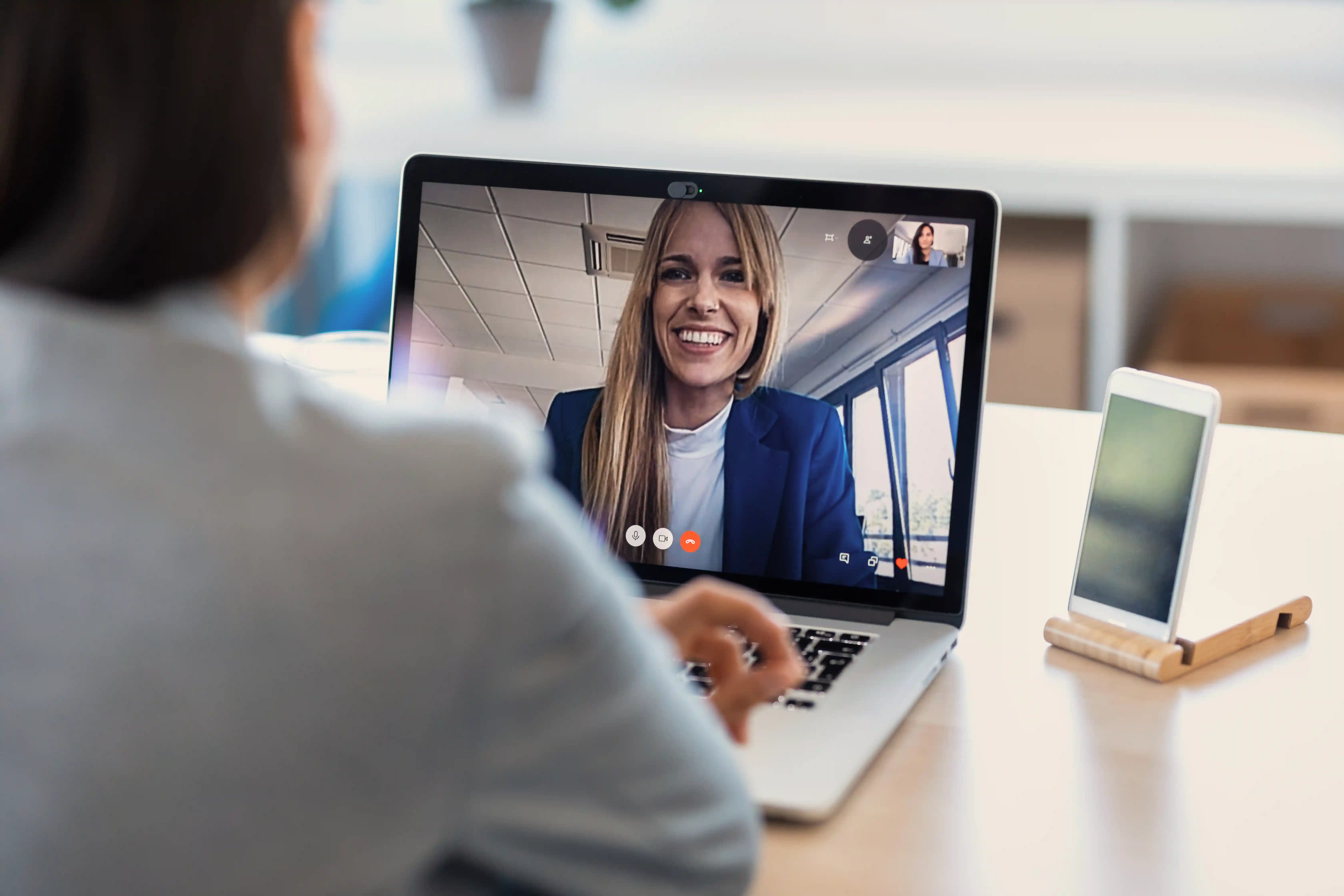 Prenota videocall merchandising scolastico